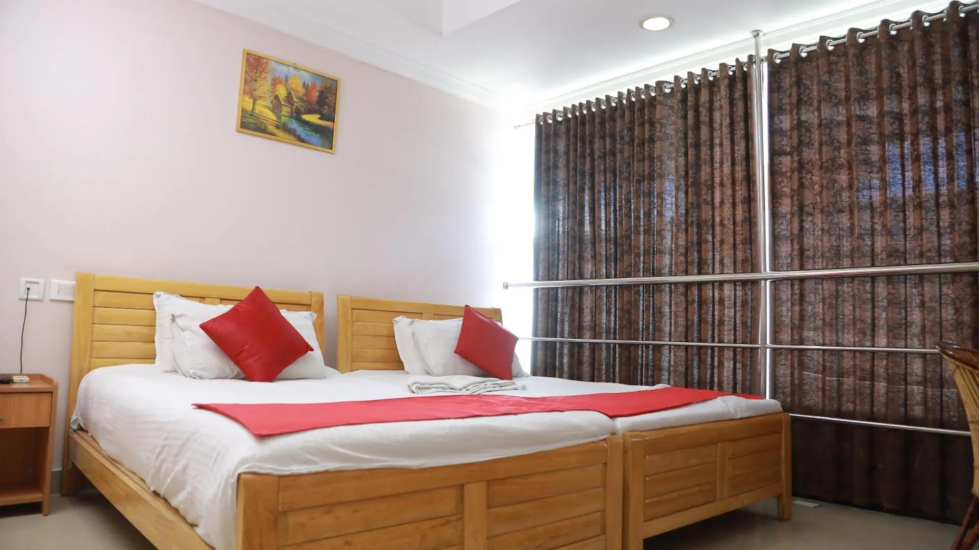 Contacts de Collection O Safe Hotel Kadavanthra